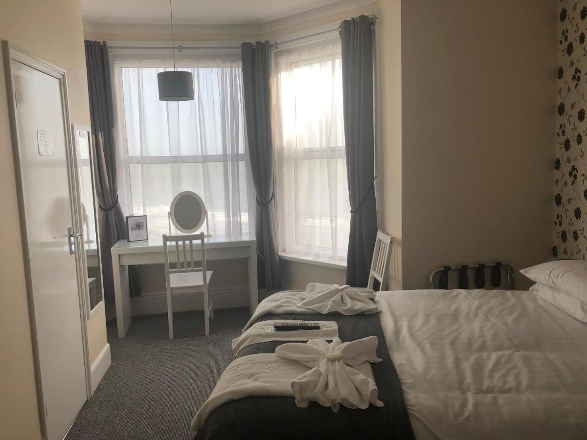 Hotel Royal Pier 3*